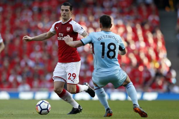 但艾沙江对 但艾沙江对