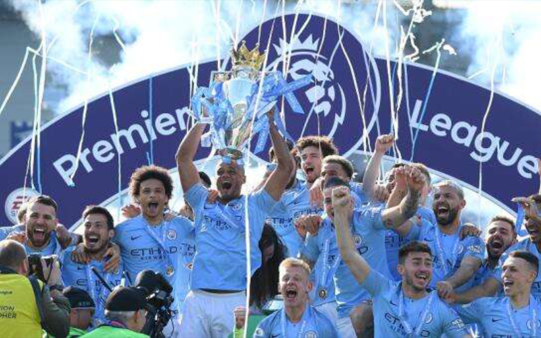 役中展现出 役中展现出