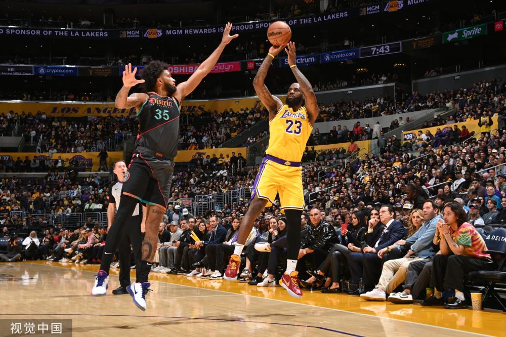 通过与其他 通过与其他